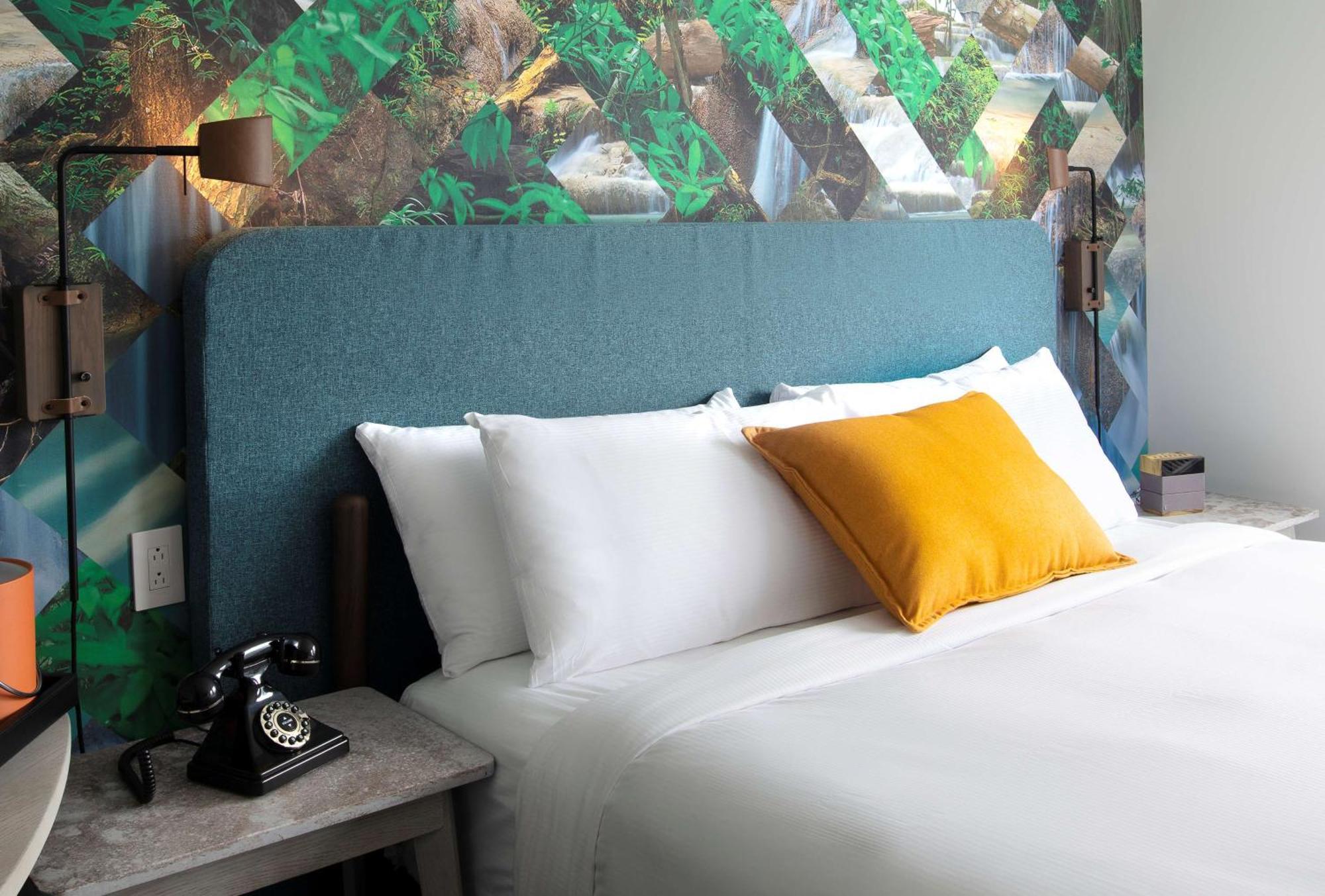 Canvas Moncton, Tapestry Collection By Hilton Екстериор снимка